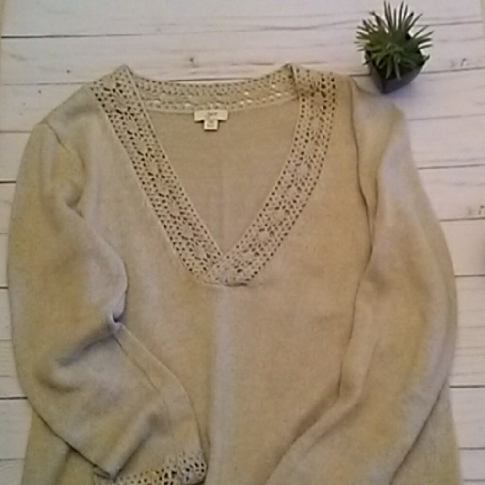 J.Jill Sand colored lightweight linen cotton v-neck  sweater XS Crochet Trim